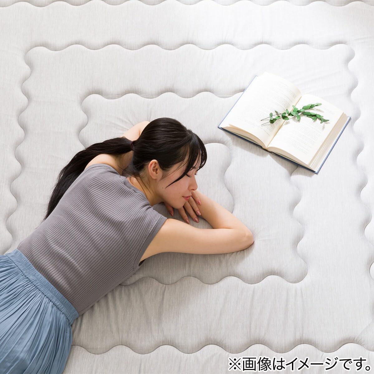 【新品／未開封】ニトリ／Nクールスーパーラグ185X240／グレー NITORI Amazon｜ニトリ 30mm ウレタン入り 接触冷感 + 持続冷感 ラグ